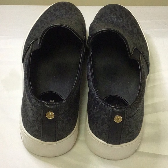 Michael Kors Black Slip-On Flats - Picture 4 of 8